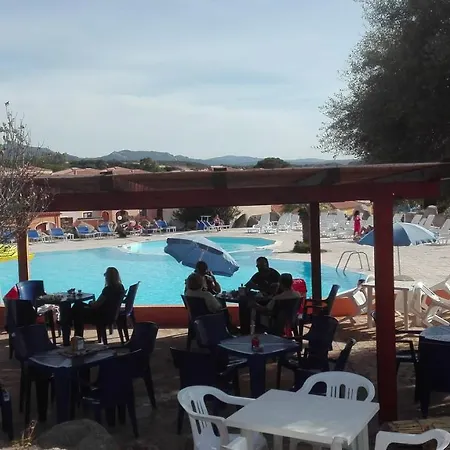Aparthotel Casa Mirice In Con Piscina ,wifi,climatizzatore Vicino Al Mare Aglientu