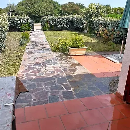 Hotel apartamentowy Casa Mirice In Con Piscina ,wifi,climatizzatore Vicino Al Mare 3*