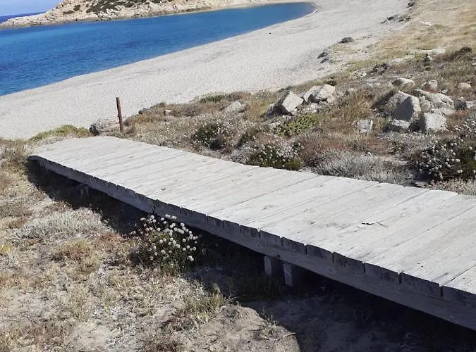 Casa Mirice In Con Piscina ,wifi,climatizzatore Vicino Al Mare Aglientu